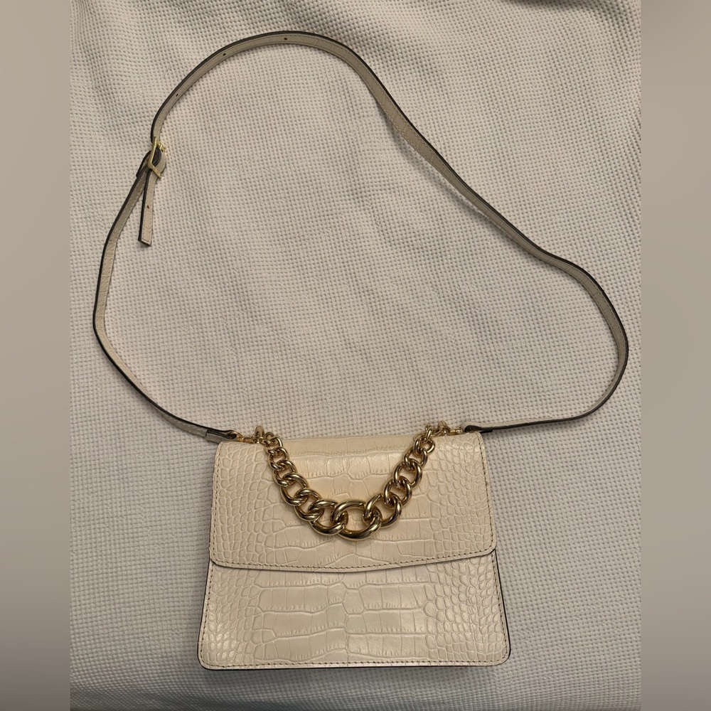 House of Harlow 1960 Elegant Cream Croc-Embossed Shoulder Bag